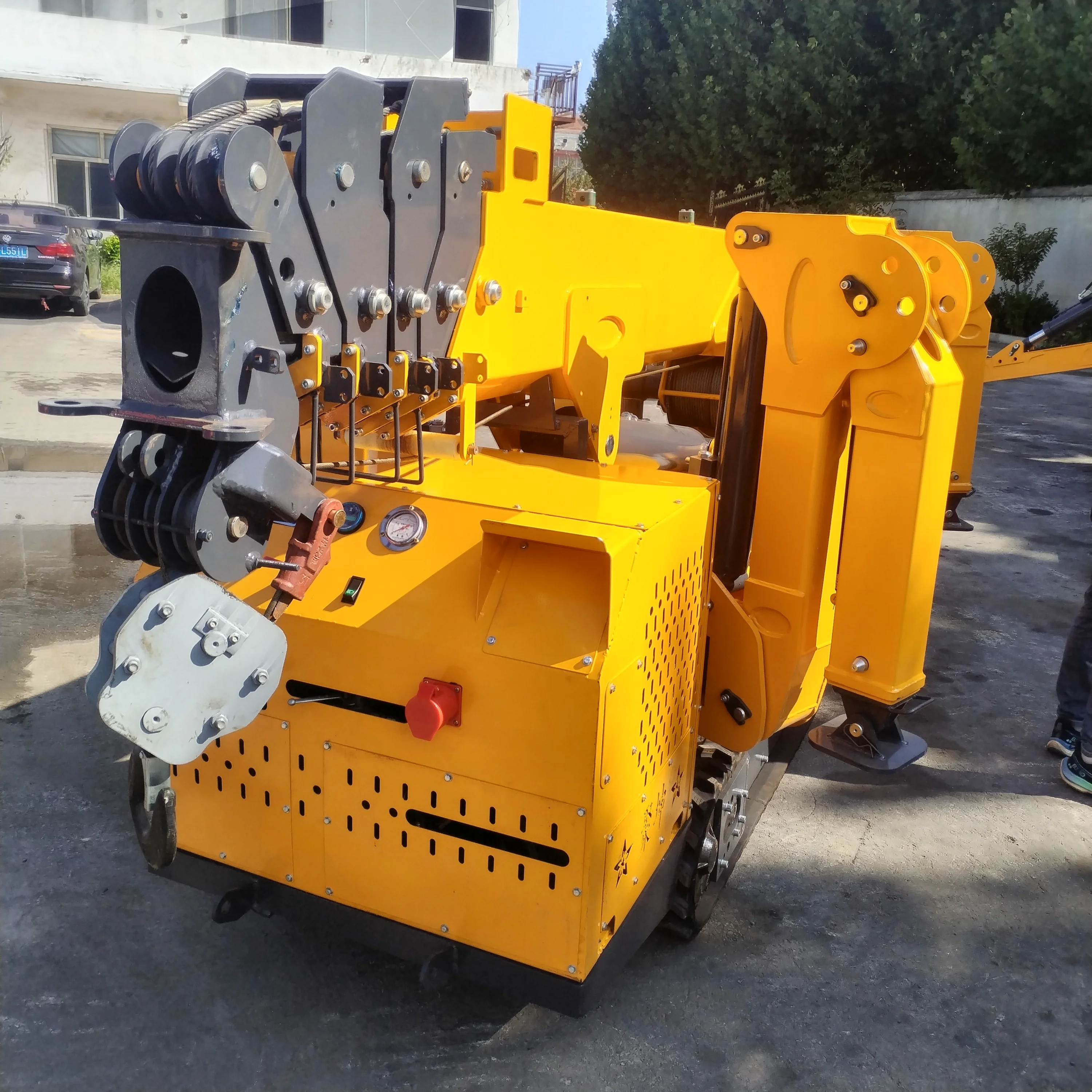Portable 3T Mini Spider Crane Small Crawler Core Pump Bearing Gearbox Components Machinery Repair Shops Building Material