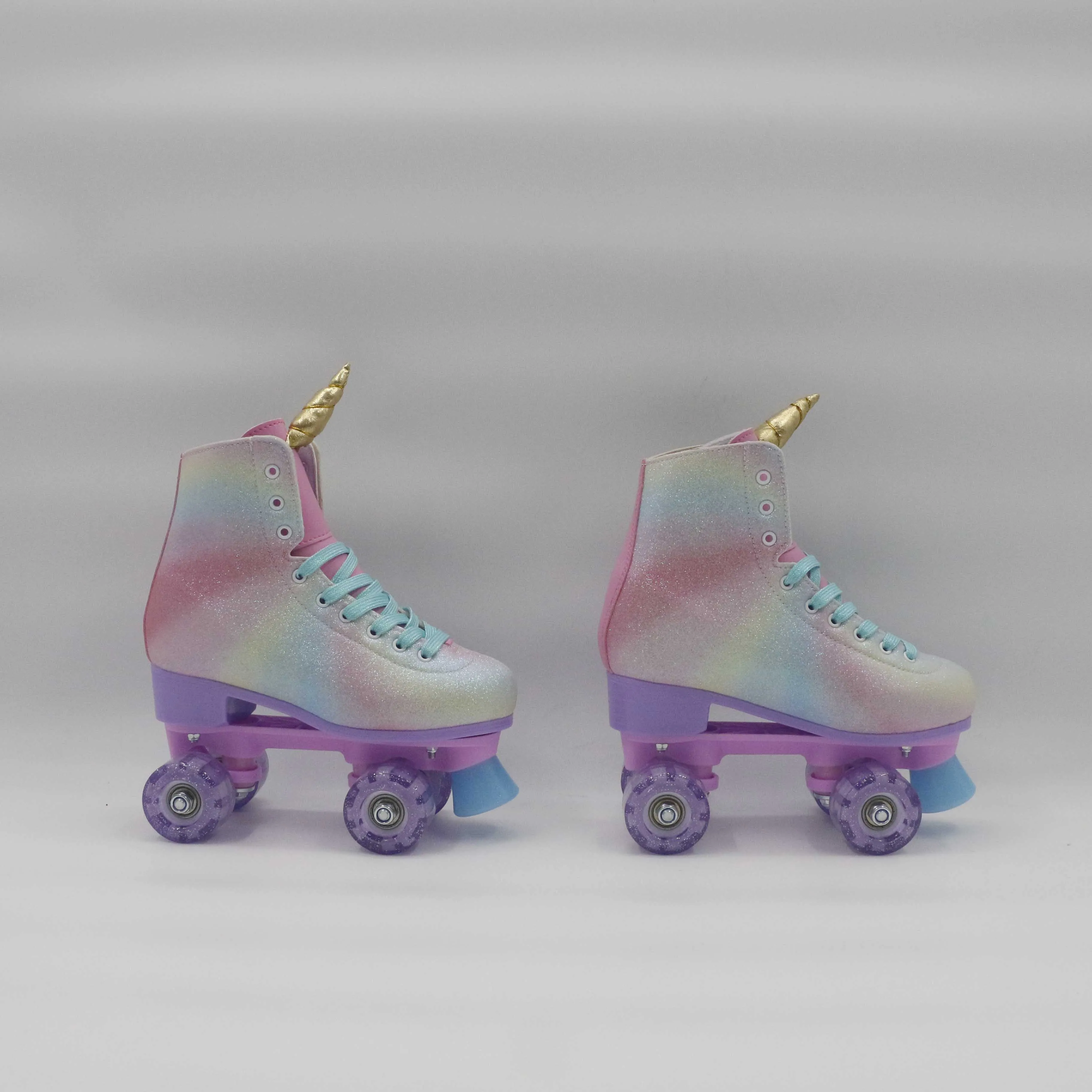 Yijiu  Leather Roller Skate Shoes Bluetooth with Light-up of Sole  and PU Flashing Wheel
