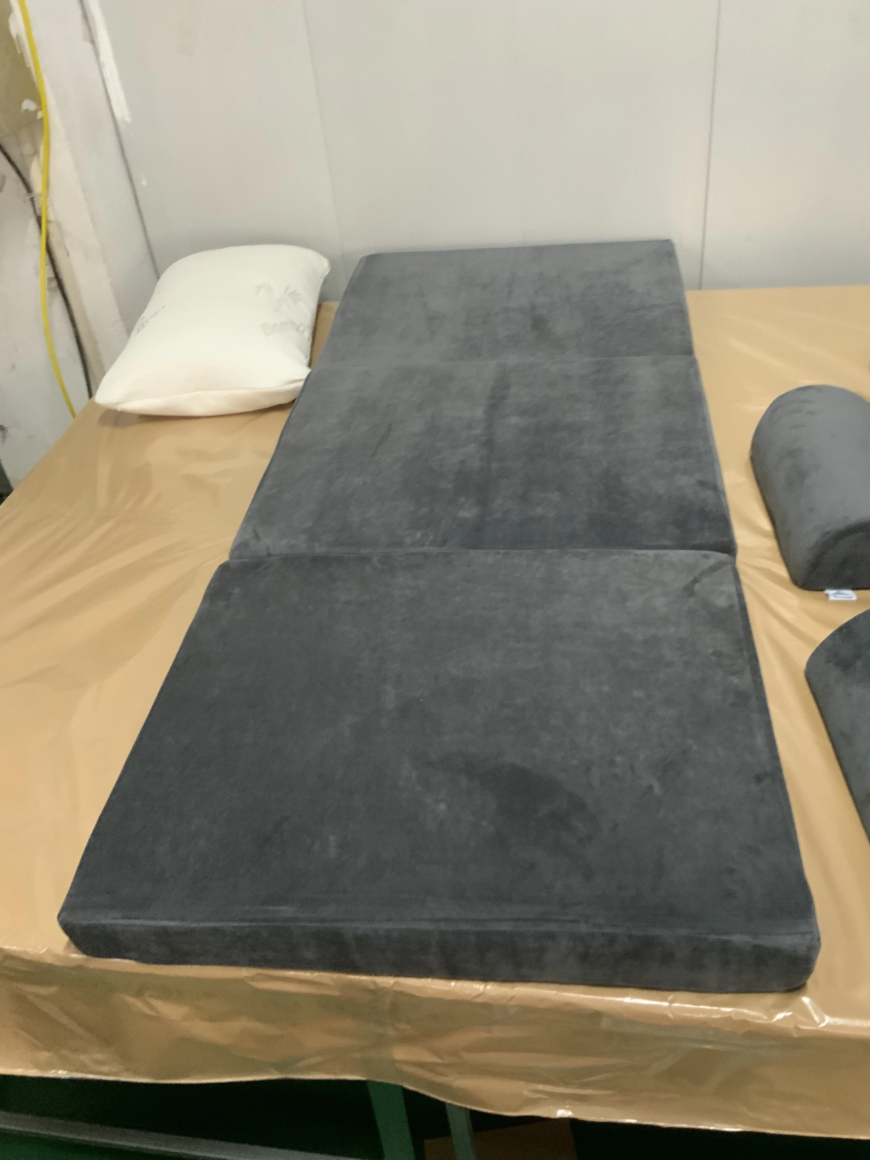 Tri-fold Fabric Sofa Lounge Chair Portable Kid Play Sponge Foam Mattress for Bedroom or Hospital Use