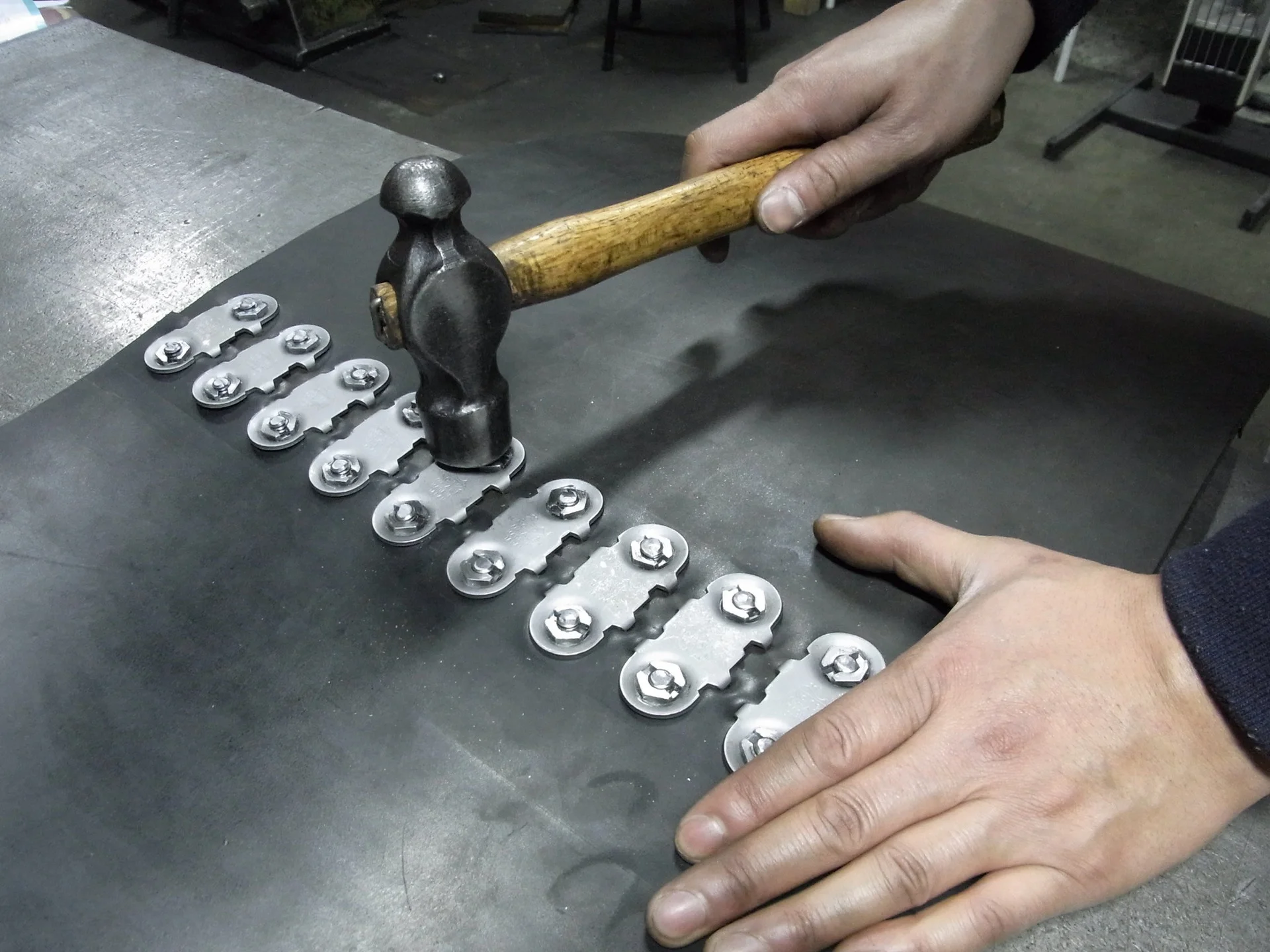 black belt screw fastener for conveyor belt repair