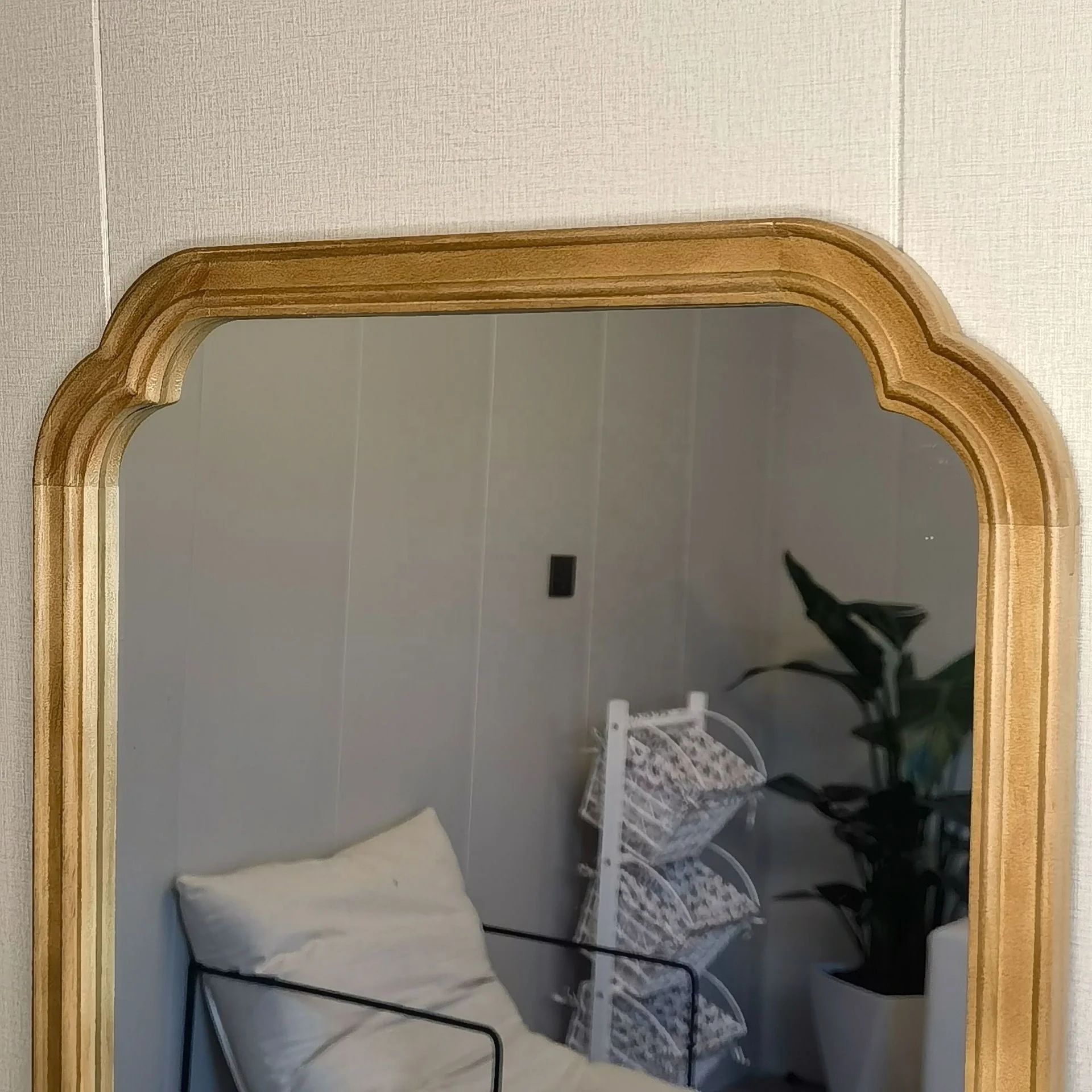 Modern Country Decoration Wood Frame Round Corner Arched Wall Mirror Living Room Wood Frame Design Wall Vanity Mirror Decoration