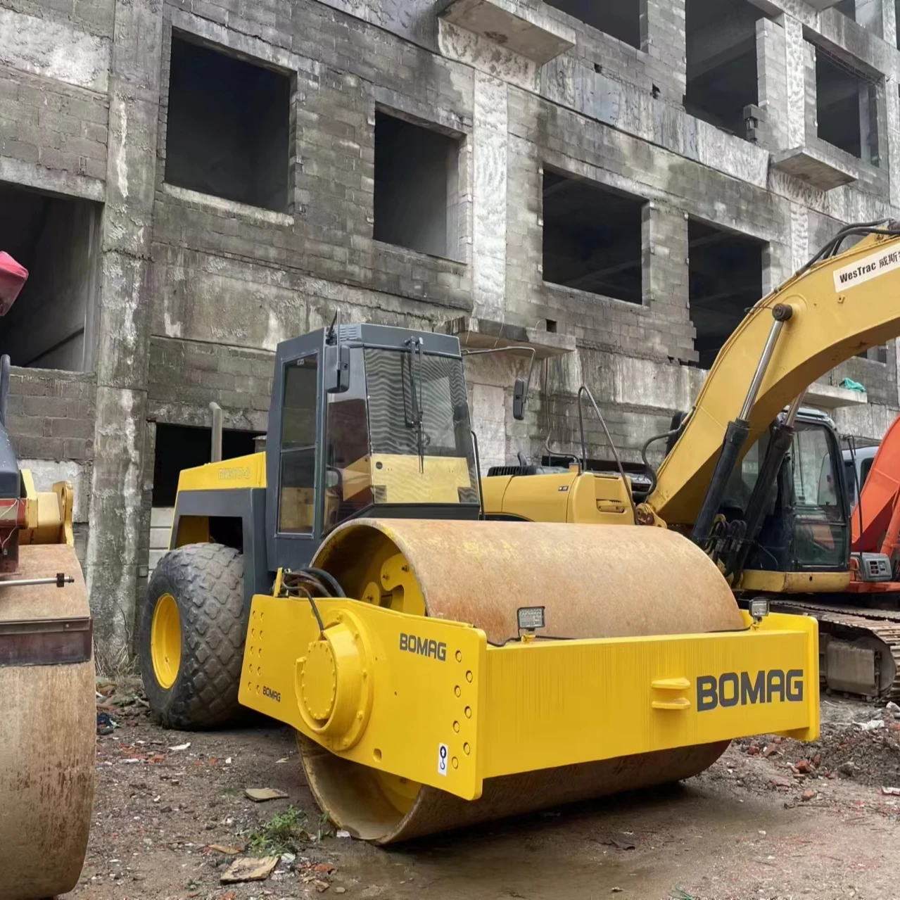 Second hand Bomag sheep foot road ROLLER BW217 with Low Price