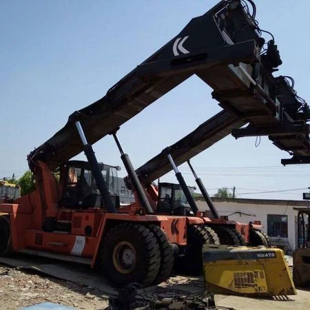 Контейнер-штабелер Kalmar DRD450 45