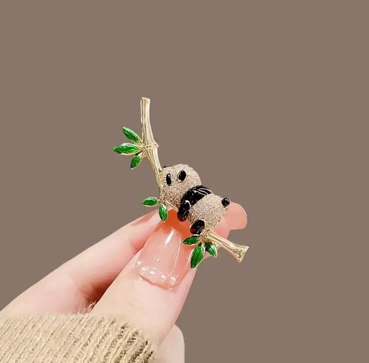 Fashion Chinese Style Bamboo Brooch Cute Lovely Full Zirconia Crystal Jewelry Panda Brooch for Women Lady Winter Dress