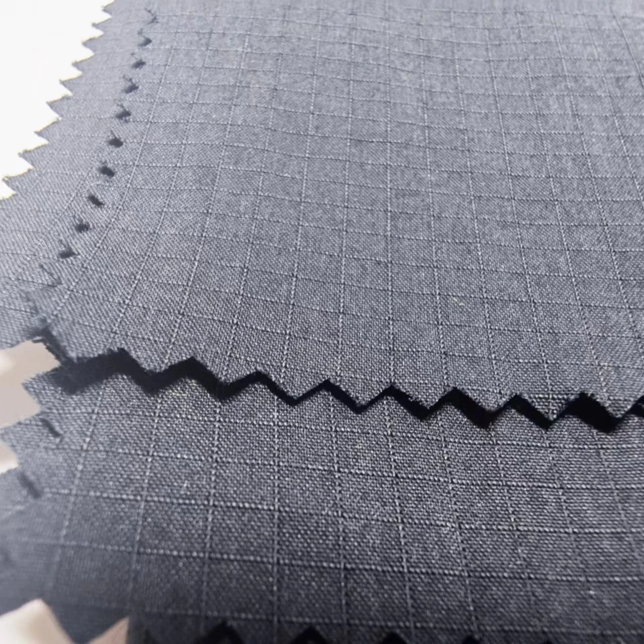 156GSM 70% COTTON 30% POLYAMIDE  COTTON NYLON RIPSTOP  4MM*4MM JACKET WINDBREAKER CLOTHING FABRIC