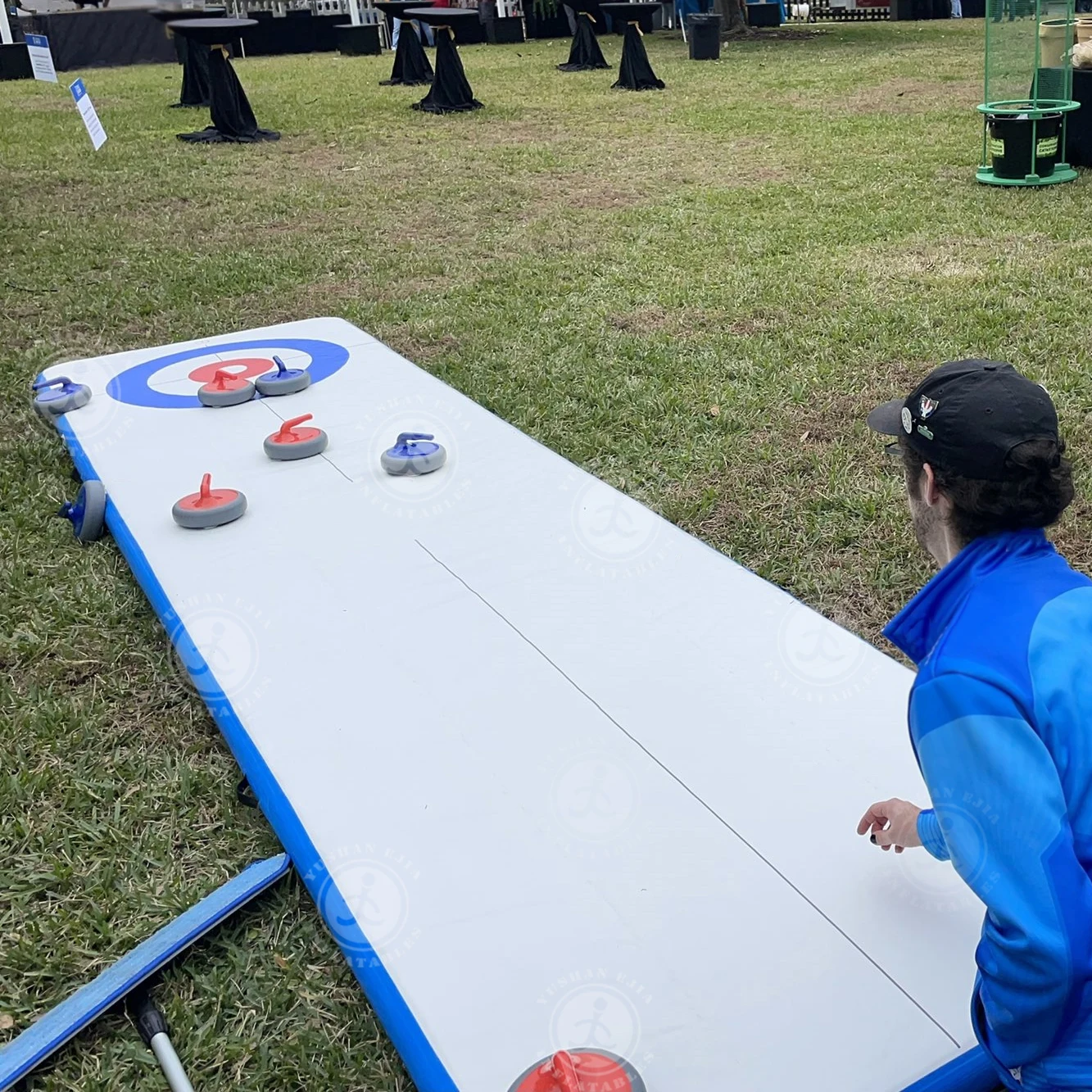 Event Rentals Family Entertainment Iceless Sports Floor Curling Rink Street Curling Inflatable Games For Children