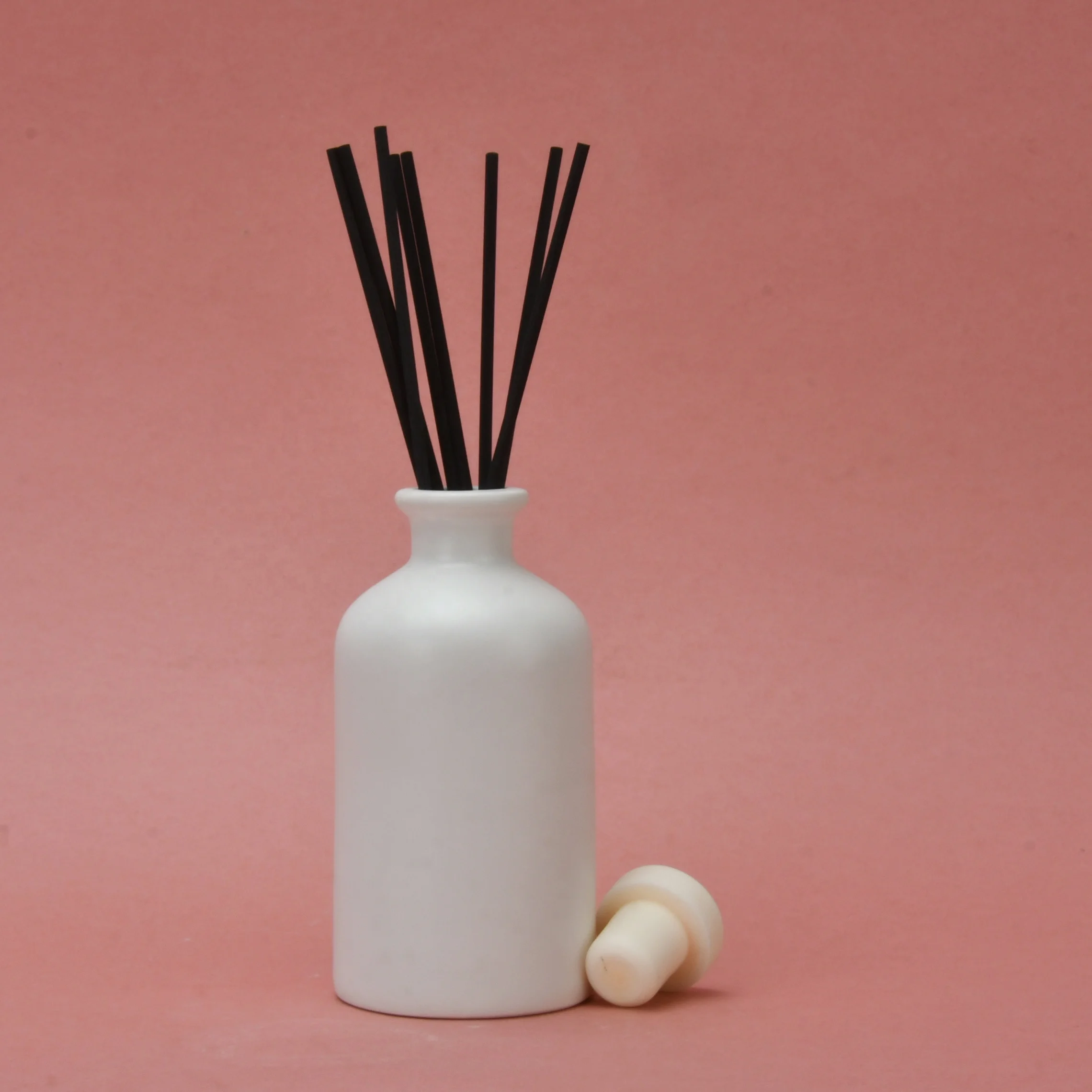 180ml Ceramic Reed Diffuser Set with Cork DIY Replacement Fragrance Accessories Boxed Oil Scented Bottles