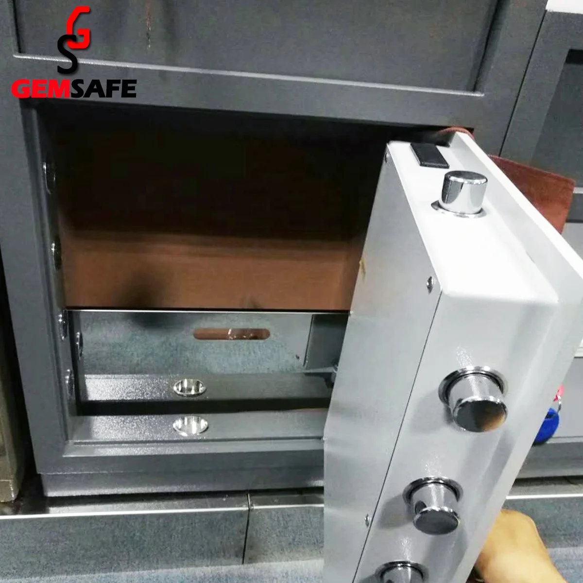 2022 GEMSAFE electronic burglarproof drop safe with great designed slot factory price coffre fort
