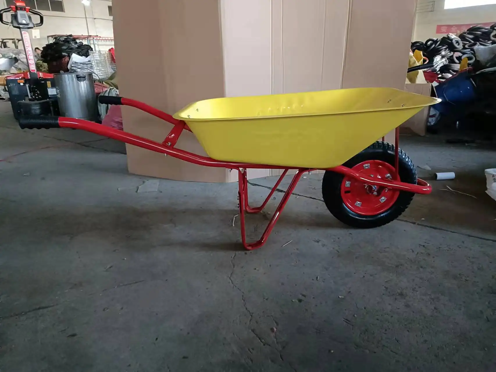 Indonesia wheel barrow