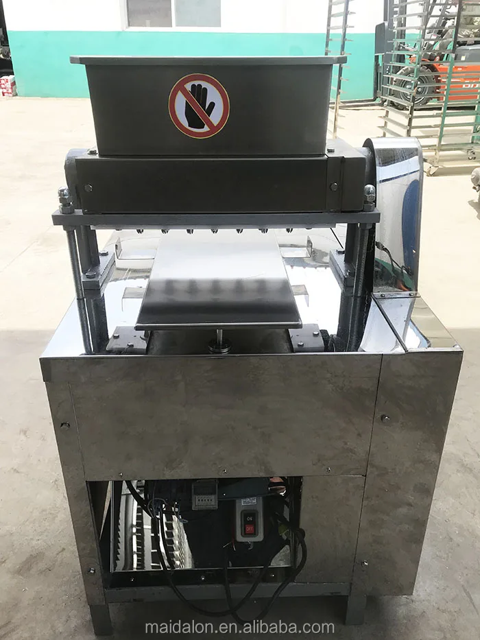 Baking machinery Pastry depositor muffin cookie cake making machine used in confectionery house