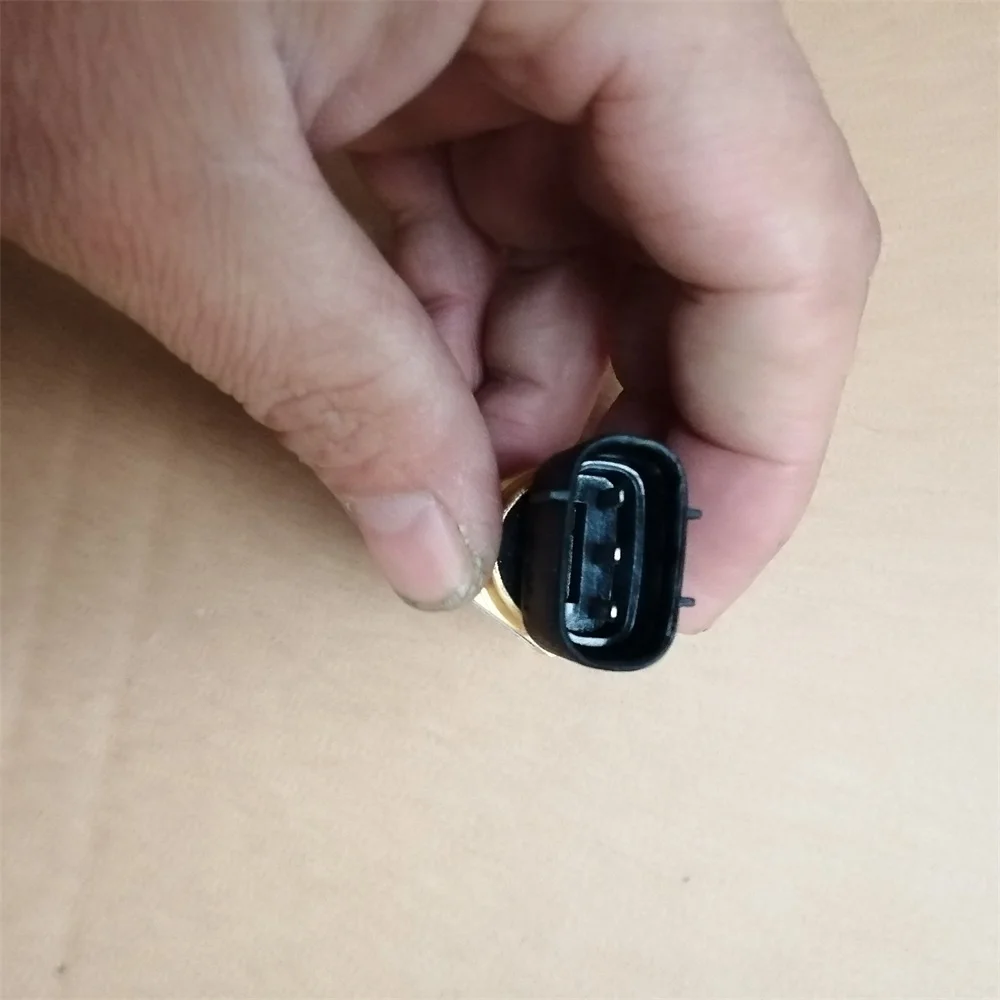 L0100080103A0 COOLANT TEMPERATURE SENSOR for FOTON Chinese truck parts have high quality high sales and low price