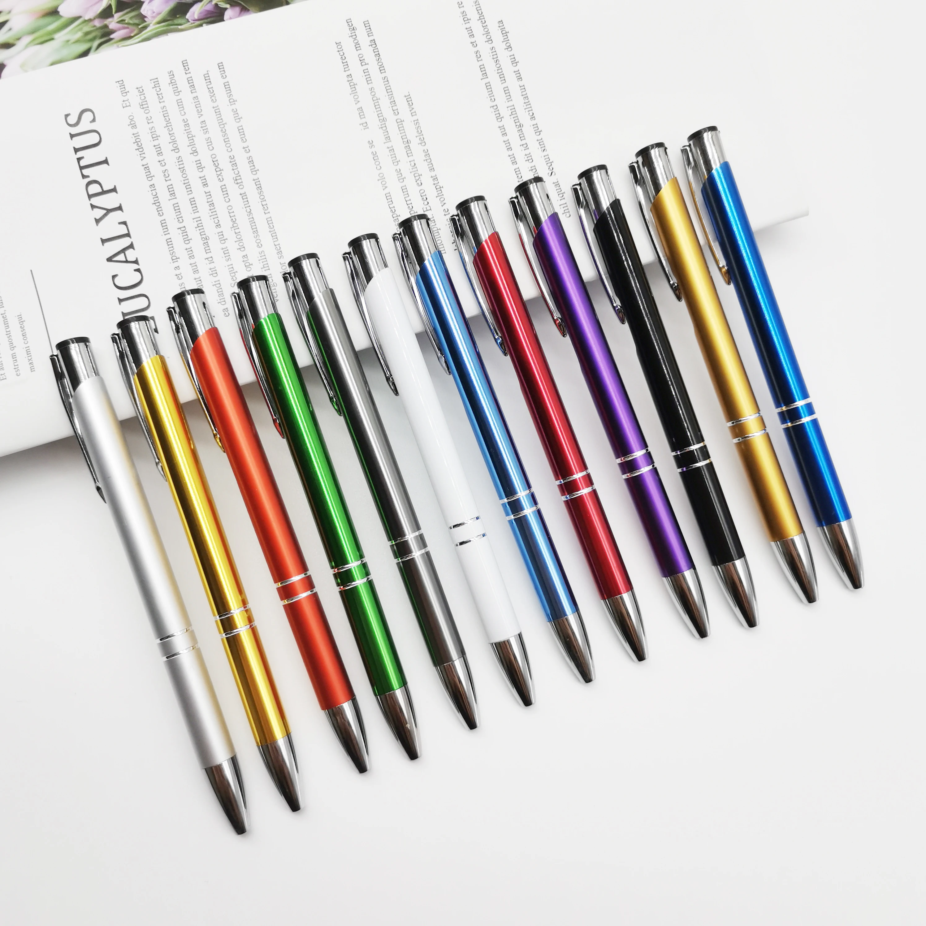 Promotional Stationery Logo Custom Colorful Ballpoint Pen Wholesale Black Green Gift Plastic Pen For Hotel