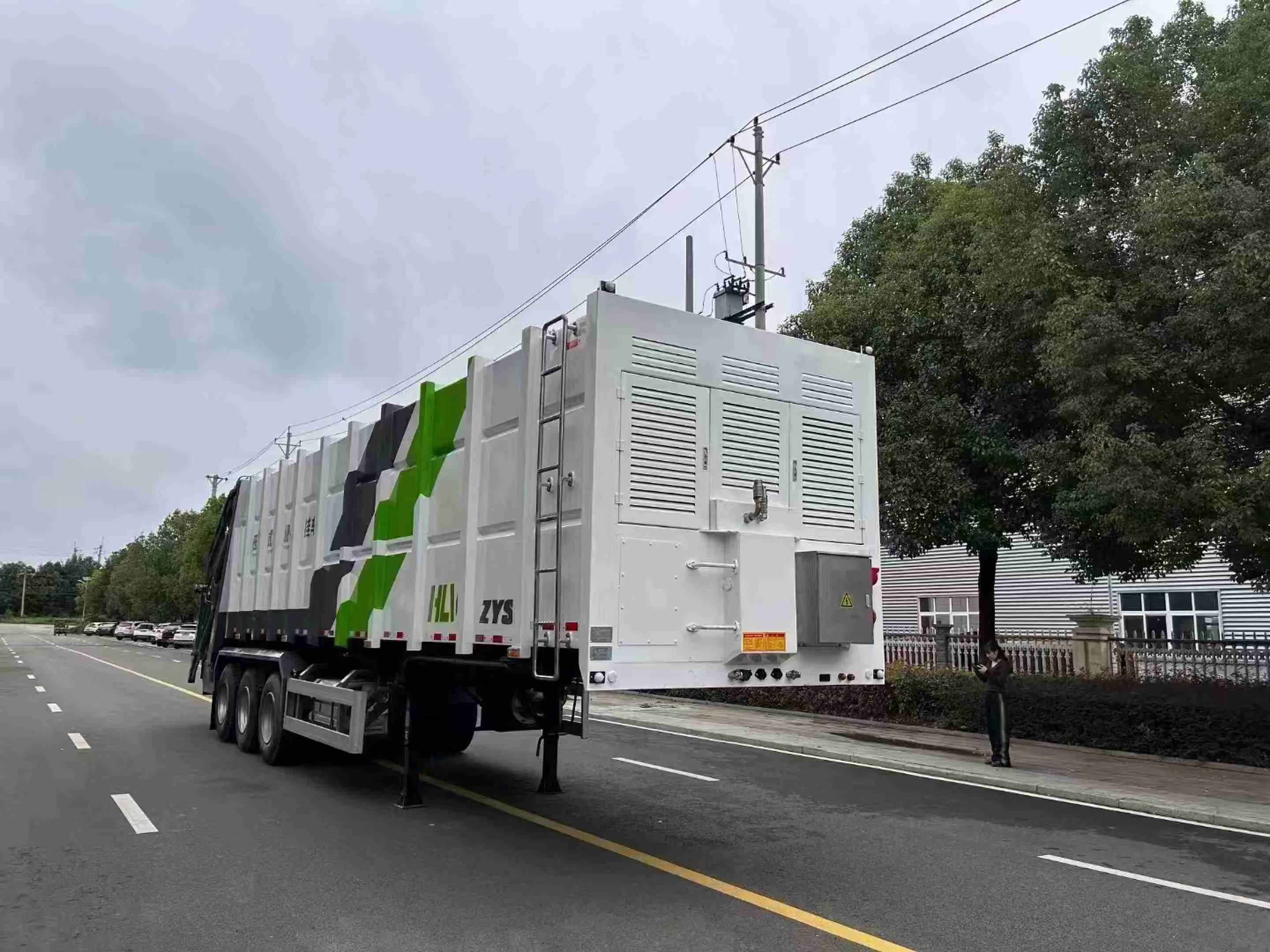 Multi functional compressed garbage transfer semi-trailer garbage truck