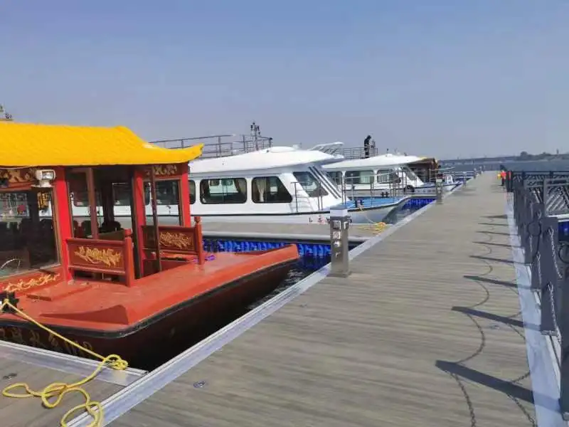 Заводская цена водонепроницаемый открытый сад лодка коэкструзионная ПВХ палуба Пластиковые Деревянные полы настил наружный