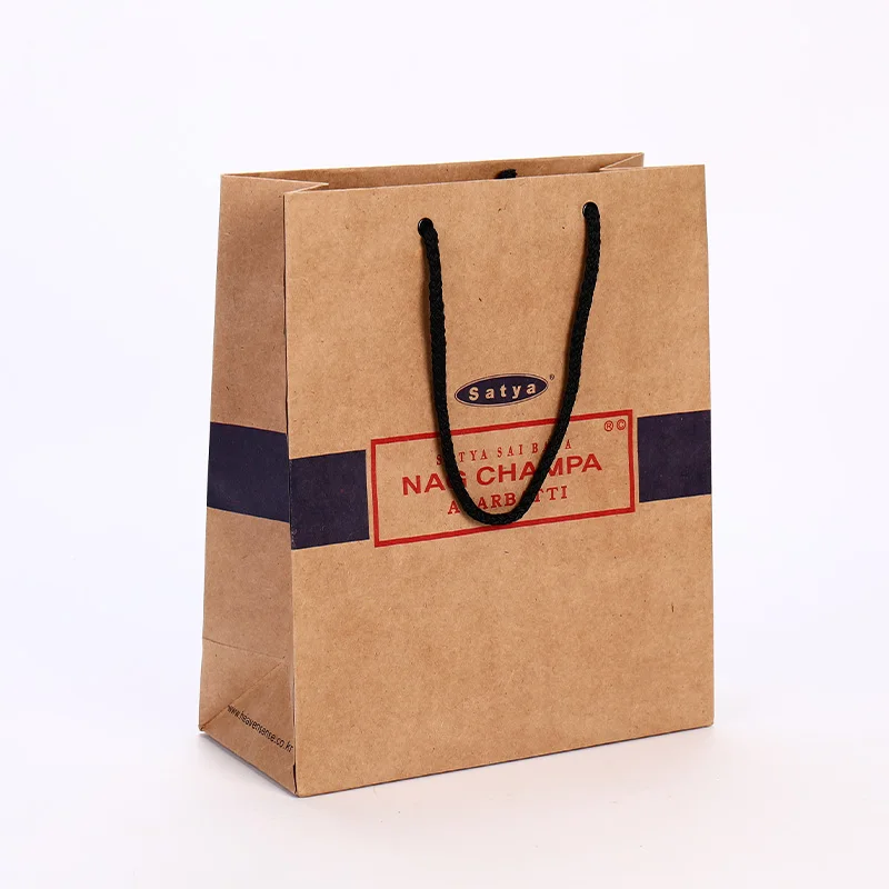 Recyclable kraft paper bag with handle carrying capacity is strong professional can customize gift shopping paper bags