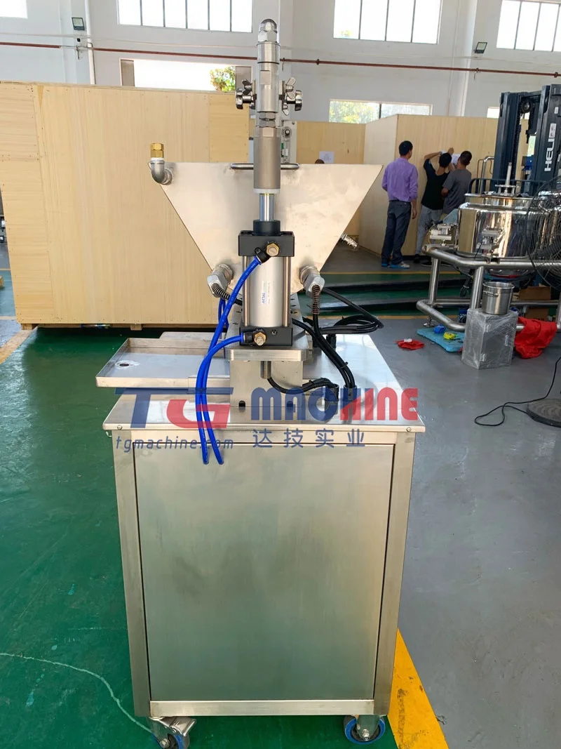Mini vitamin gelatin gummy jelly bear candy making machine