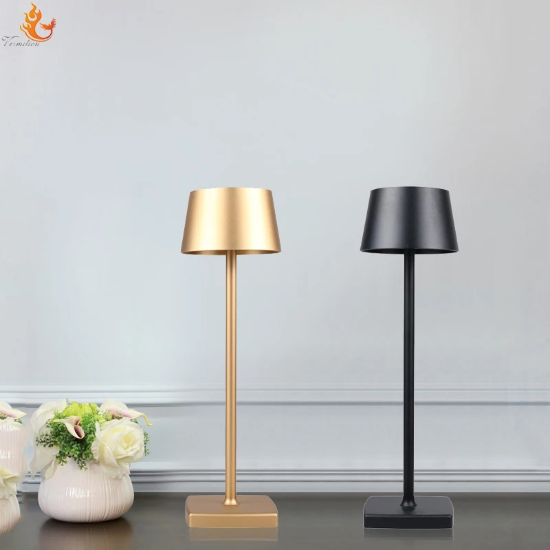 Cafe dining room decorative gold desk lamp adjustable battery operated cordless rechargeable led table lamps with shade