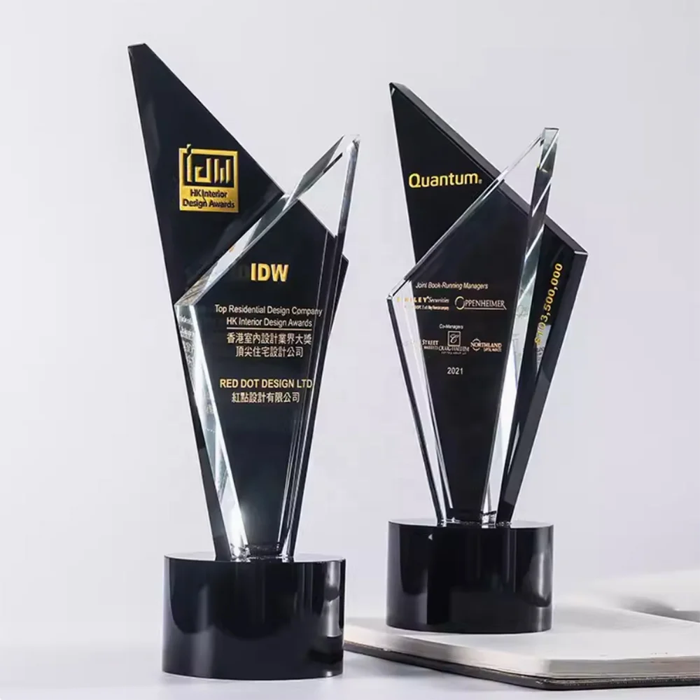 Guangzhou Wholesale Custom K9 Crystal Trophy Award New Design LOGO Engraving Souvenir Customized Logo Europe Clear Folk Art