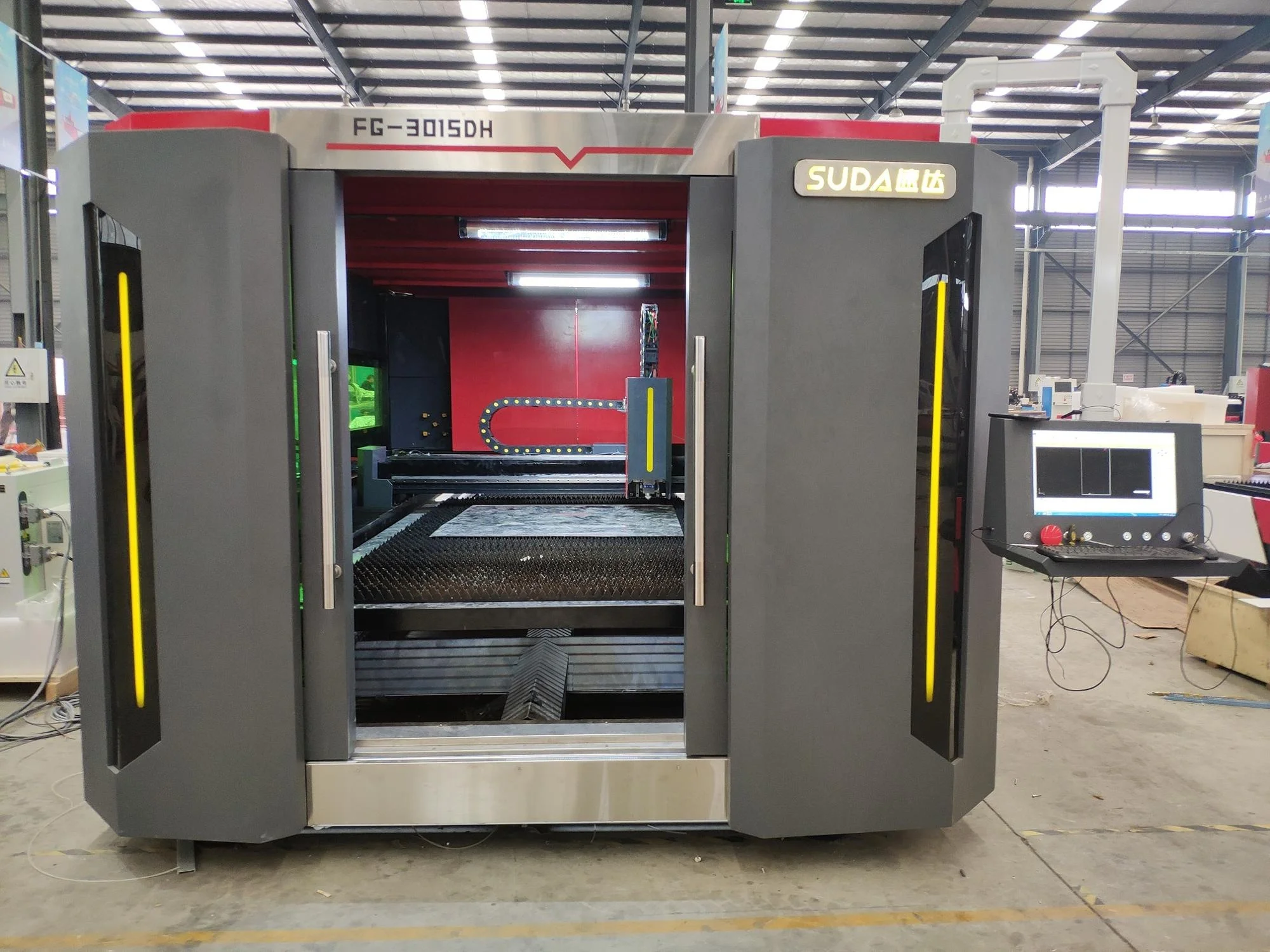SUDA Economical FG Series 2060 fiber laser metal cutting machine with fully enclosed cover