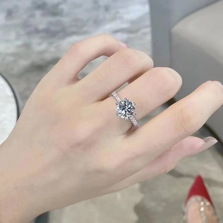 Luxury Ring 2ct White gold plated Round  Moissanite stone dazzling ring Christmas gift