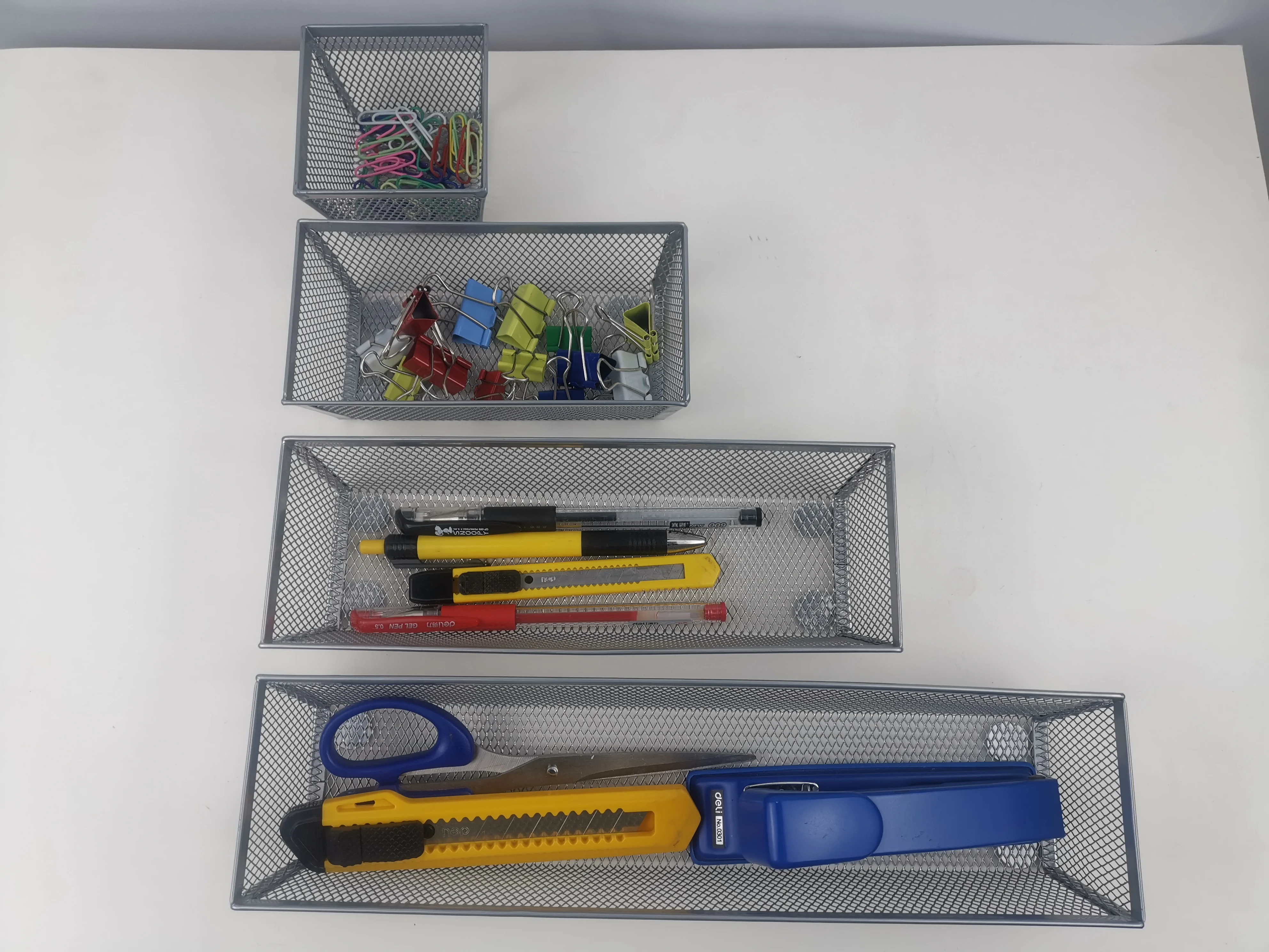 Metal Mesh Desk Organizer Desktop Office Supplies Storage tray Home Storage Basket