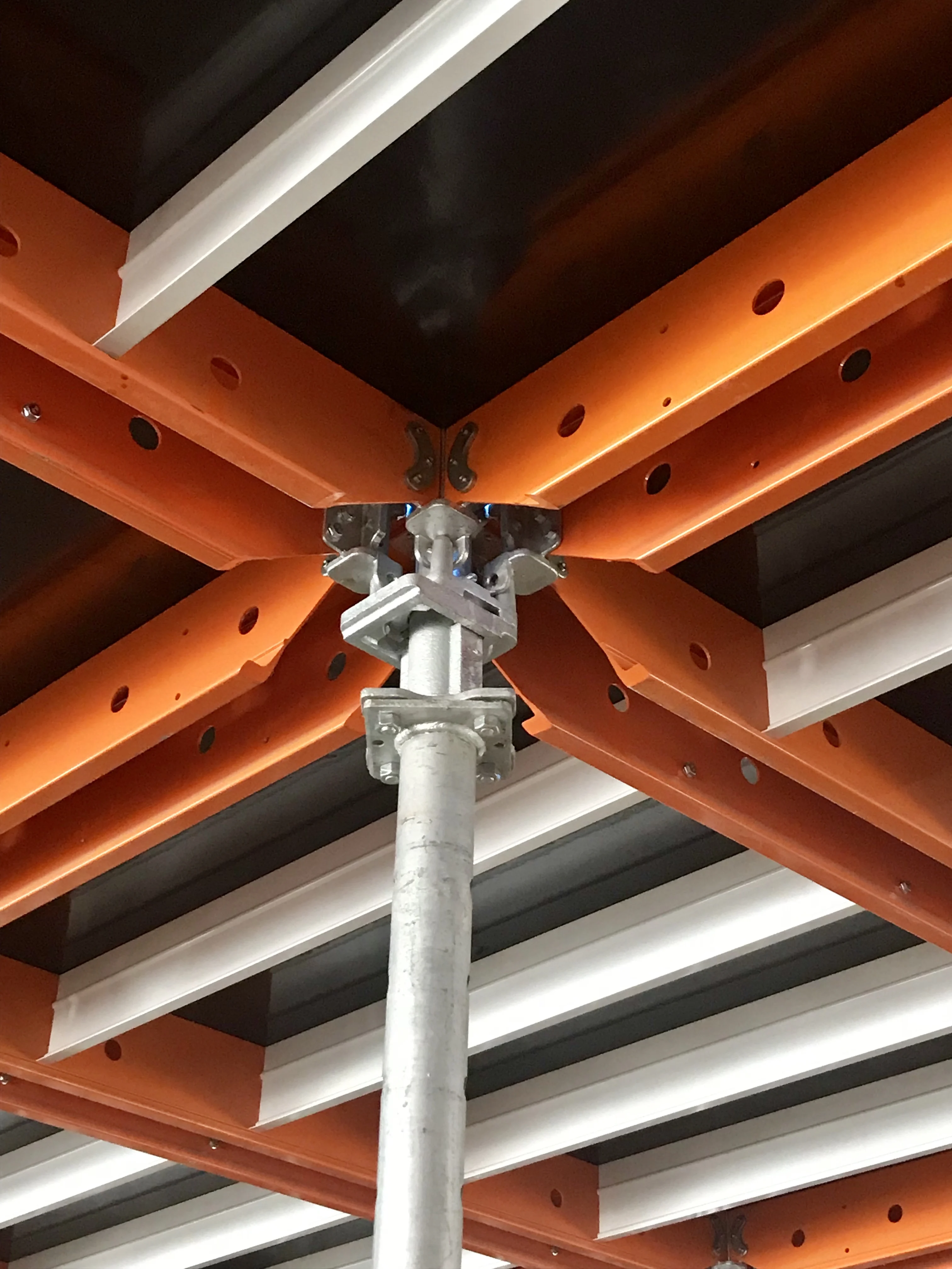 Panel prop shoring formwork for concrete construction