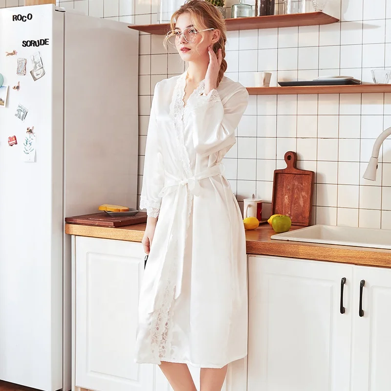 Экспресс-доставка, товары для свадебной вечеринки, халаты для невесты, атласный белый халат с длинным кружевом