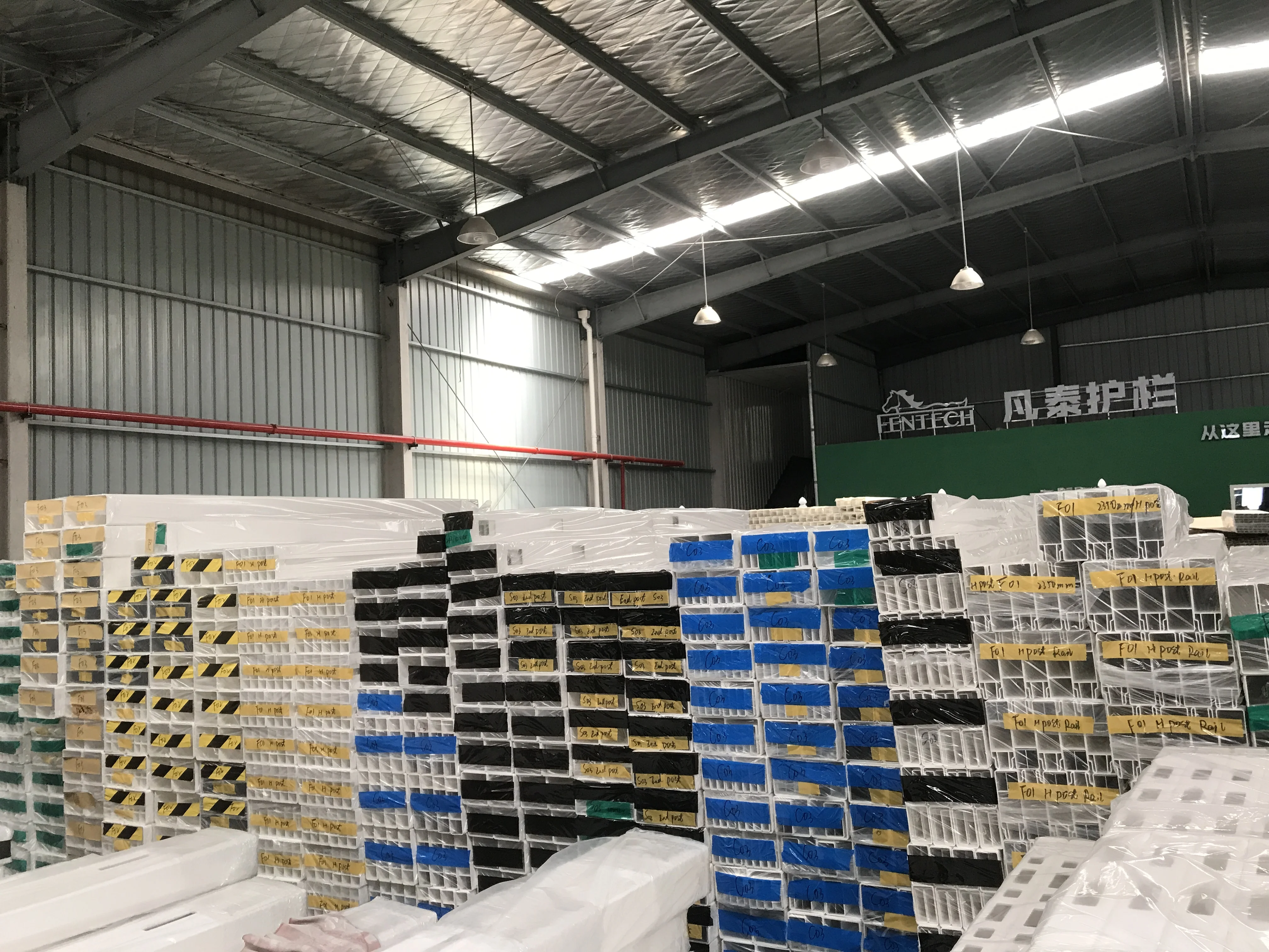  Fentech твердые белые дешевые пластиковые ПВХ виниловые конфиденциальные панели
