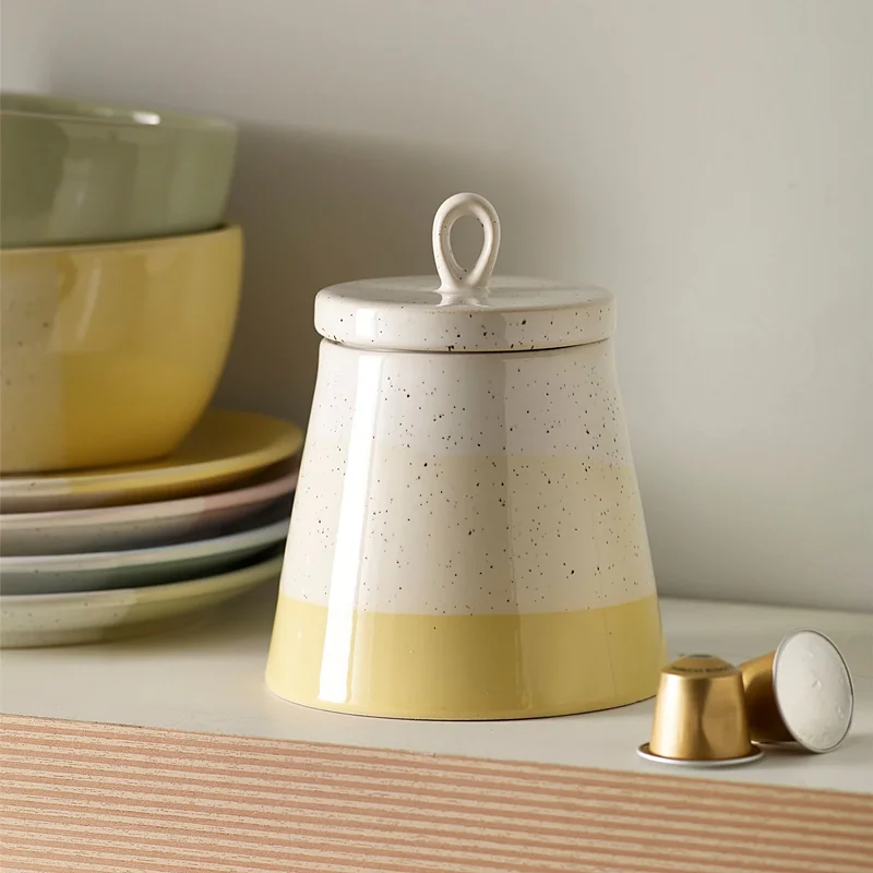 Керамическая банка для хранения кофе и чая с крышкой в Корейском стиле