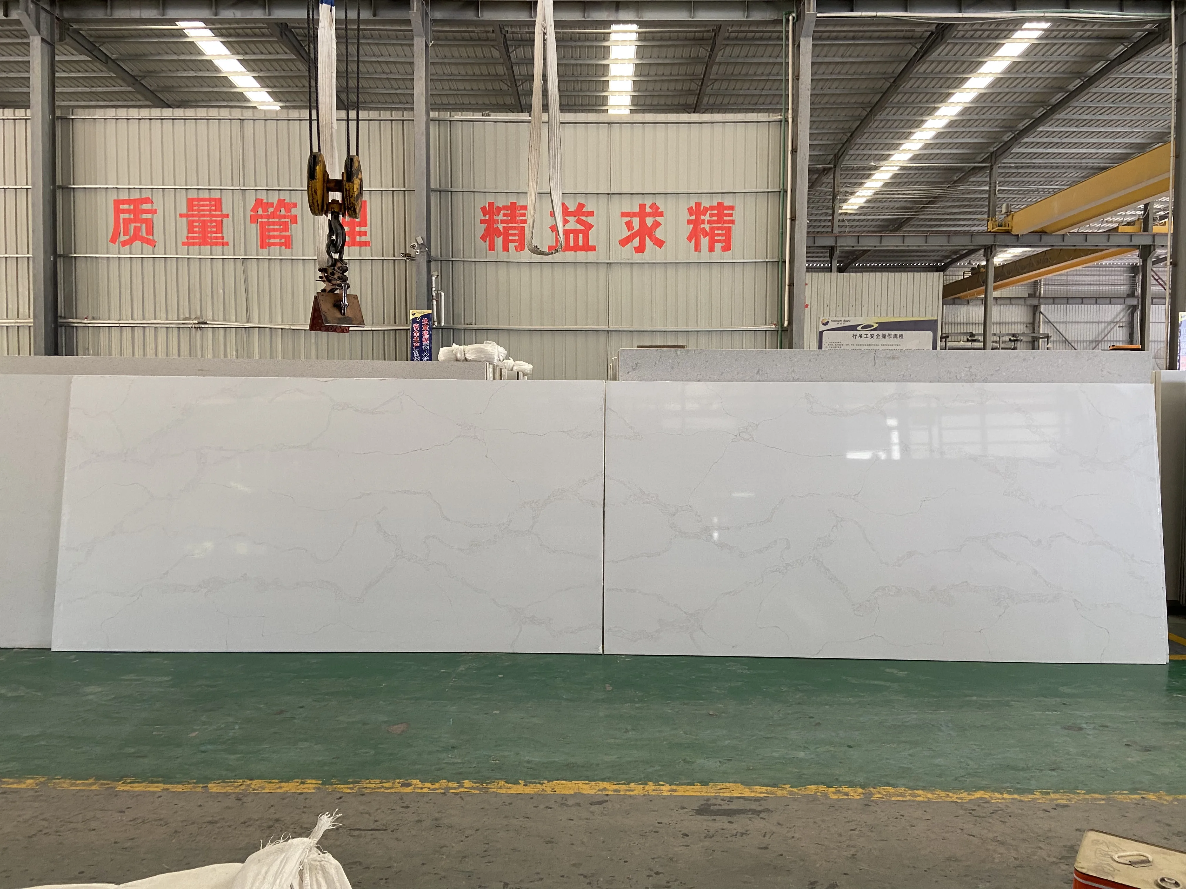 Modern Style Mirror Symmetry Board Quartz Slab Kitchen Countertop Quartz Top Artificial Quartz Stone Slab Wall Style Vanity Tops