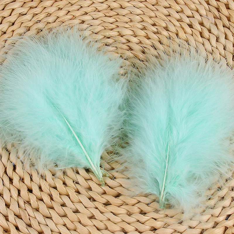 Wholesale raw white Dyed feathers real decorative Green 50pc ploybag loose Blood Marabou feather for DIY Craft flying material
