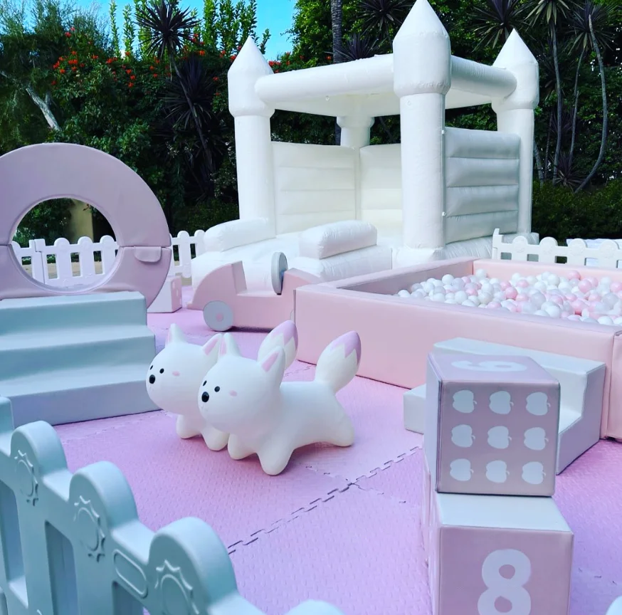 white and pink  ball pit soft play equipment 4*4ft door to door 6*6ft playground soft play foam set Ball Pools