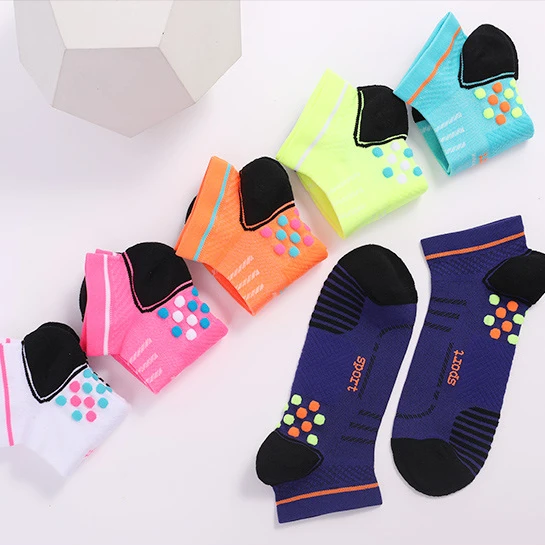 Low MOQ Wholesale Custom Logo Athletic Running White Gray Black Colorful Super Elite Men Terry Ankle Sports Socks