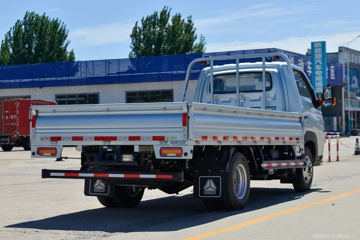 3120 mm wheelbase diesel truck 3 ton load single row cab mini flatbed truck