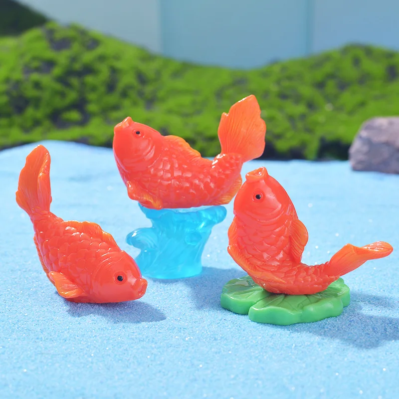 New Creative Cute koi micro landscape fish tank accessories simulation of red carp small decoration resin craft