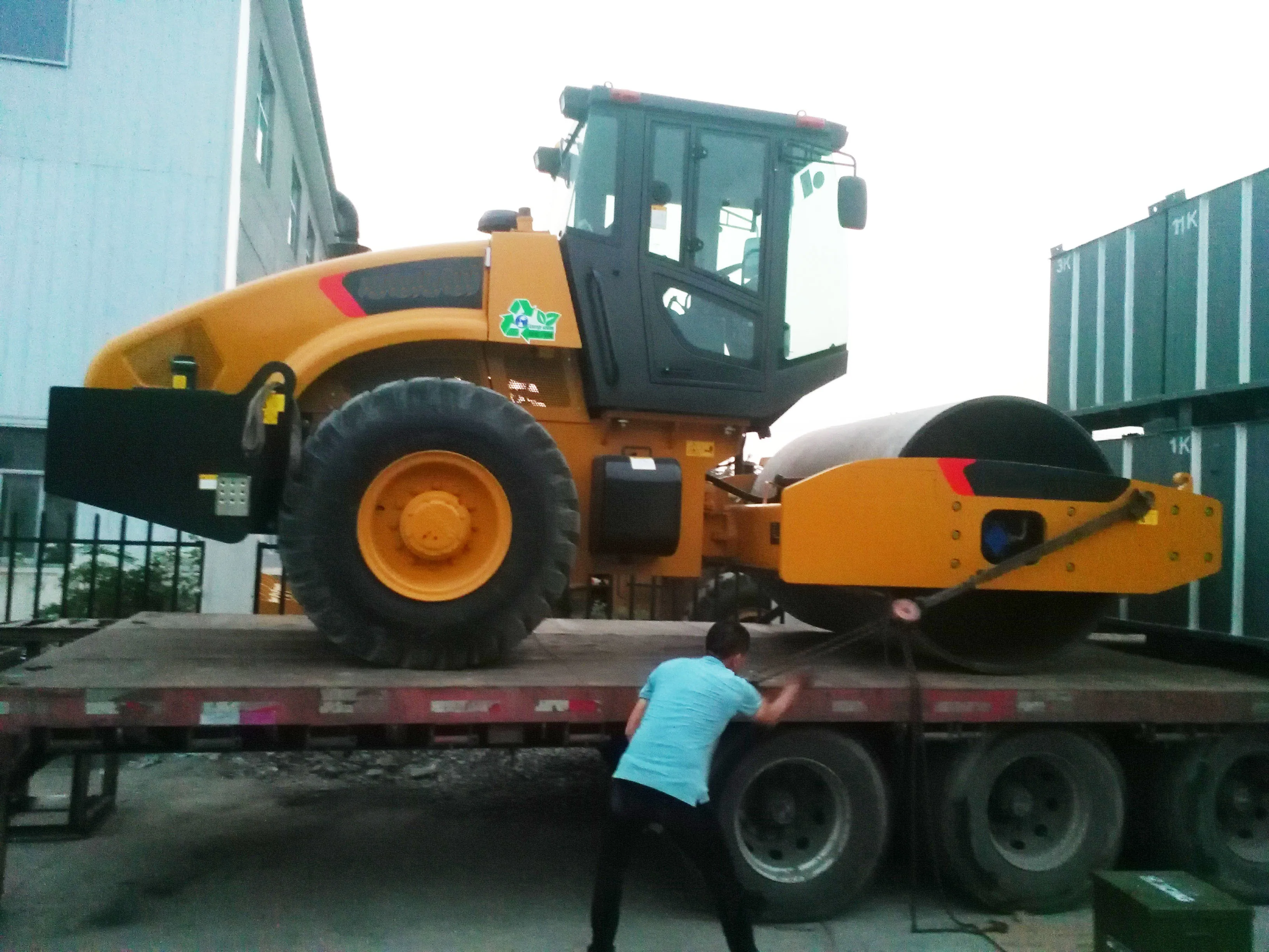 Road Machinery 16 ton Roller with Spare Parts XS163J