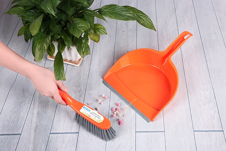 High quality mini plastic dustpan with brush