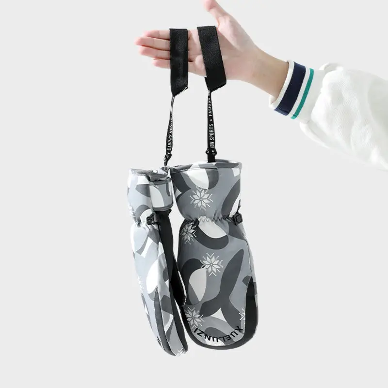 Factory wholesale windproof waterproof Ultralight Outdoor Down Mittens Nylon Fabric Camping Down Winter Gloves