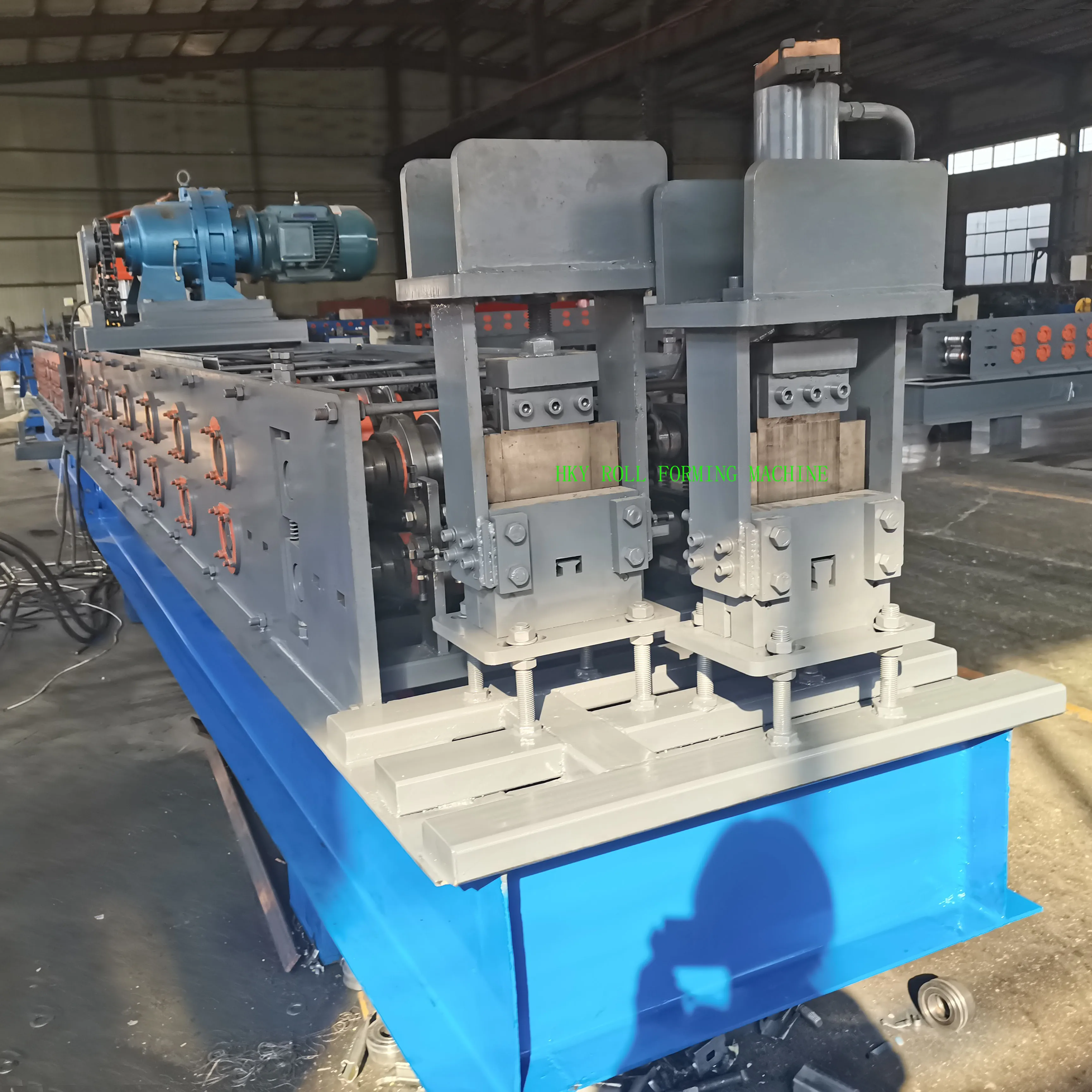 Solar c steel rail roll forming machine