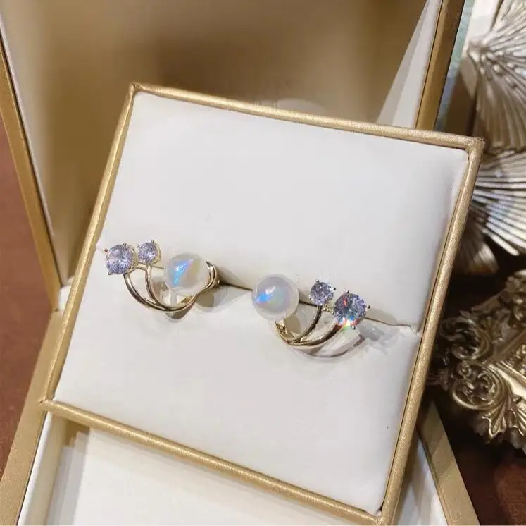 Fashion Pearl Heart Shape Stud Earring For Women Designer Jewelry Pearl Earrings French Fashion Vintage Luxury Earrings
