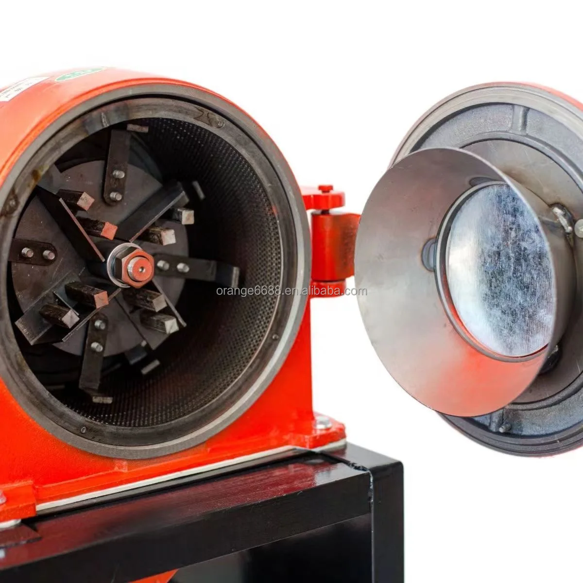 Medium Scale Maize Flour Mill Machine Animal Feed Making Crushing Self Suction Feed Grain Crusher