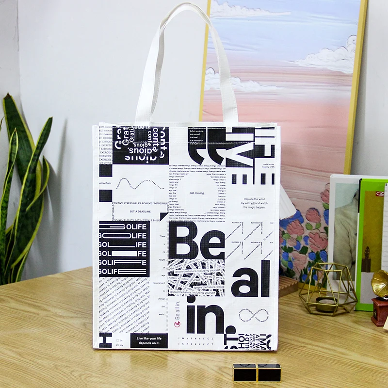 New design Custom logo size eco-friendly white kraft paper  bag with handle