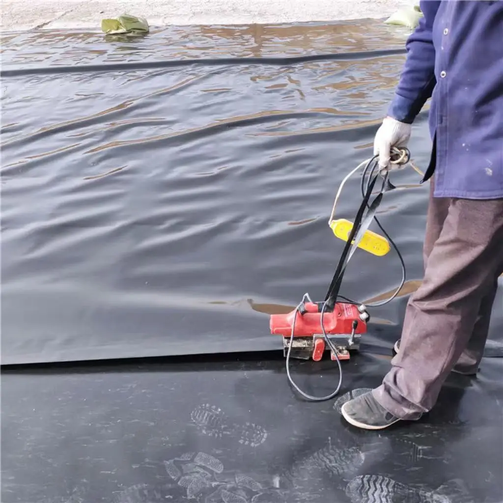 Oxidation pond, wastewater tank, anaerobic tank  biogas slurry storage tank are lined with 1.5mm HDPE geomembrane, respectively