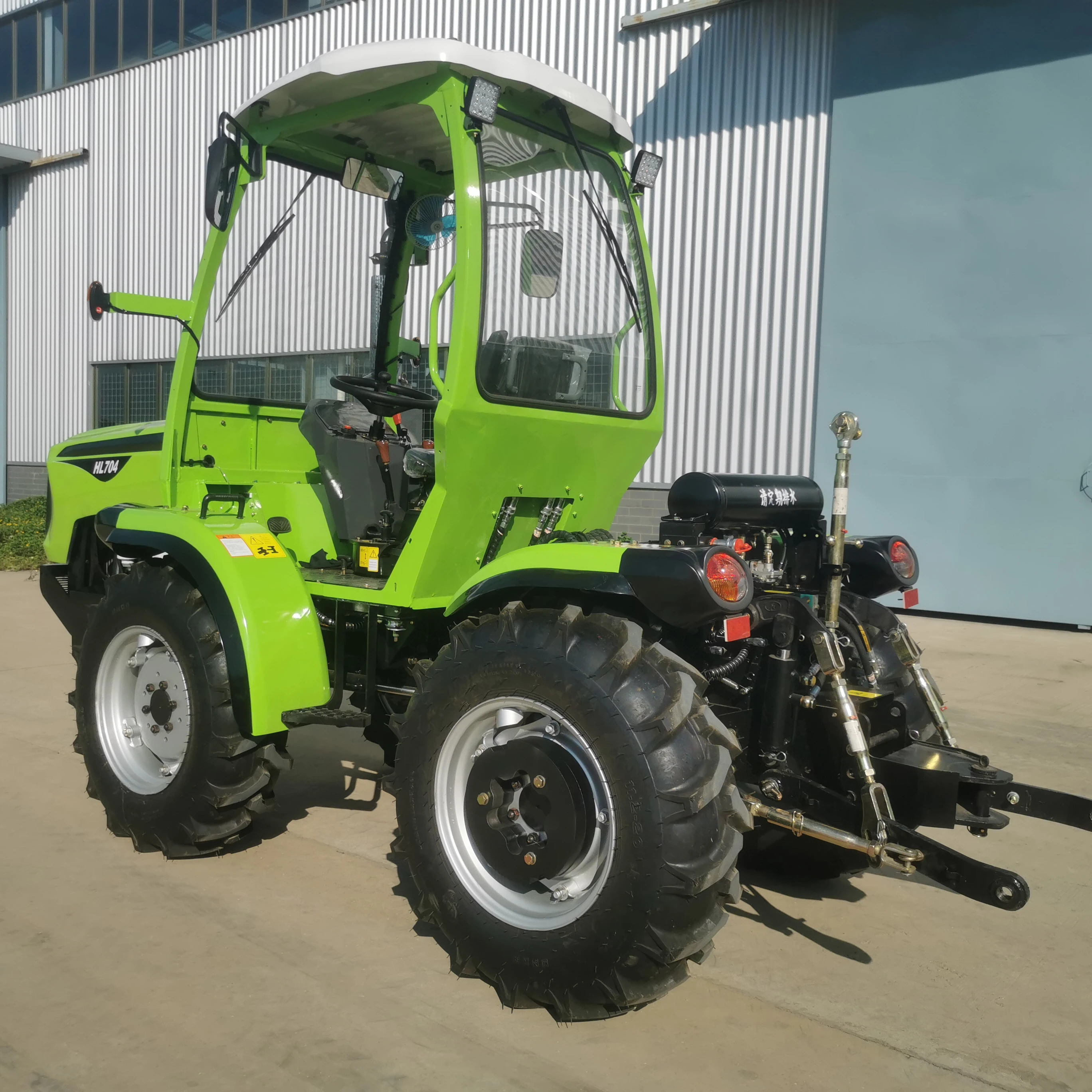 Hillside 50hp Small Euro 5 Tractor Agricol Huili 4x4 Mini Agricultural Machine Mountain Tractor YUCHAI Engine Premium Green 2460
