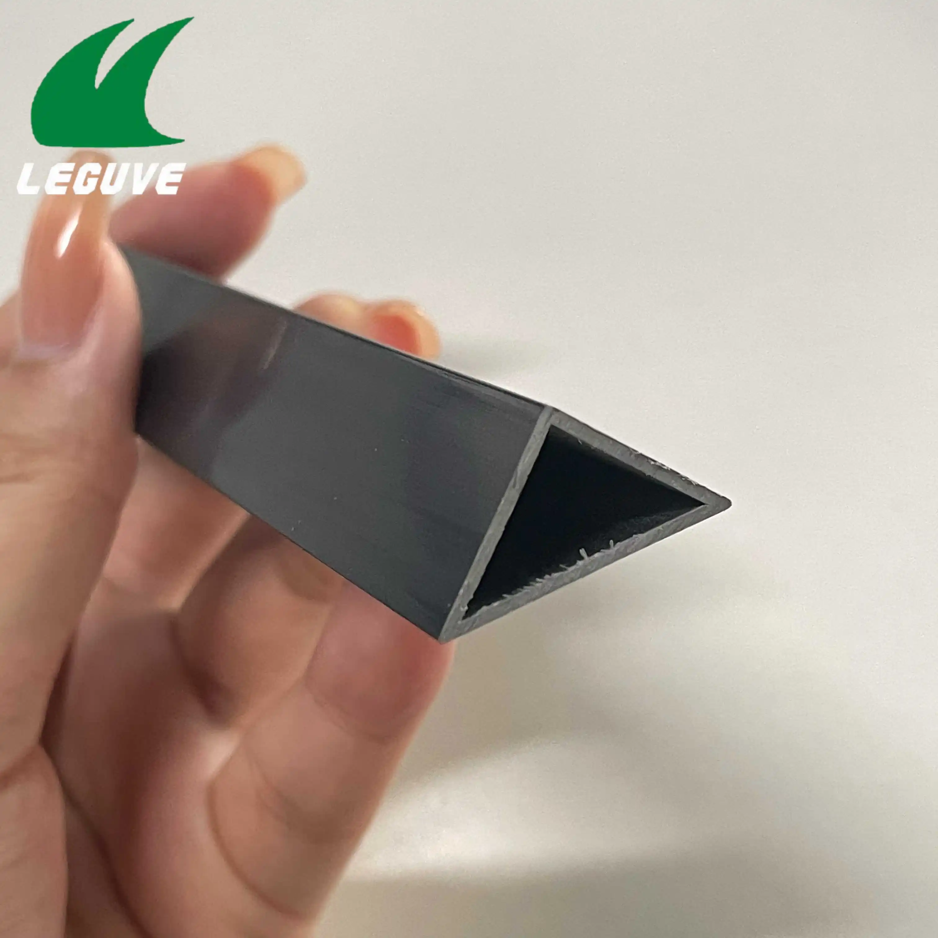 Leguwe Triangular Concrete Pvc Chamfer For Construction