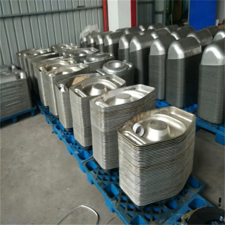 Pig Dry Wet Feeder for Finisher Crate 140L with Stainless Steel Feed Pan and PE Feed Barrel