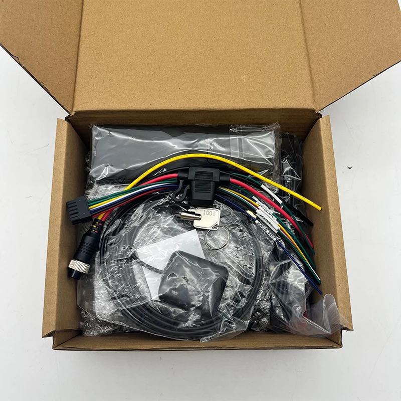 FL&OEM High Quality 8 Channels AHD 720P SD Card Mobile DVR Car Black Box for Vehicles MDVR System Car Video Recorder with 4G GPS