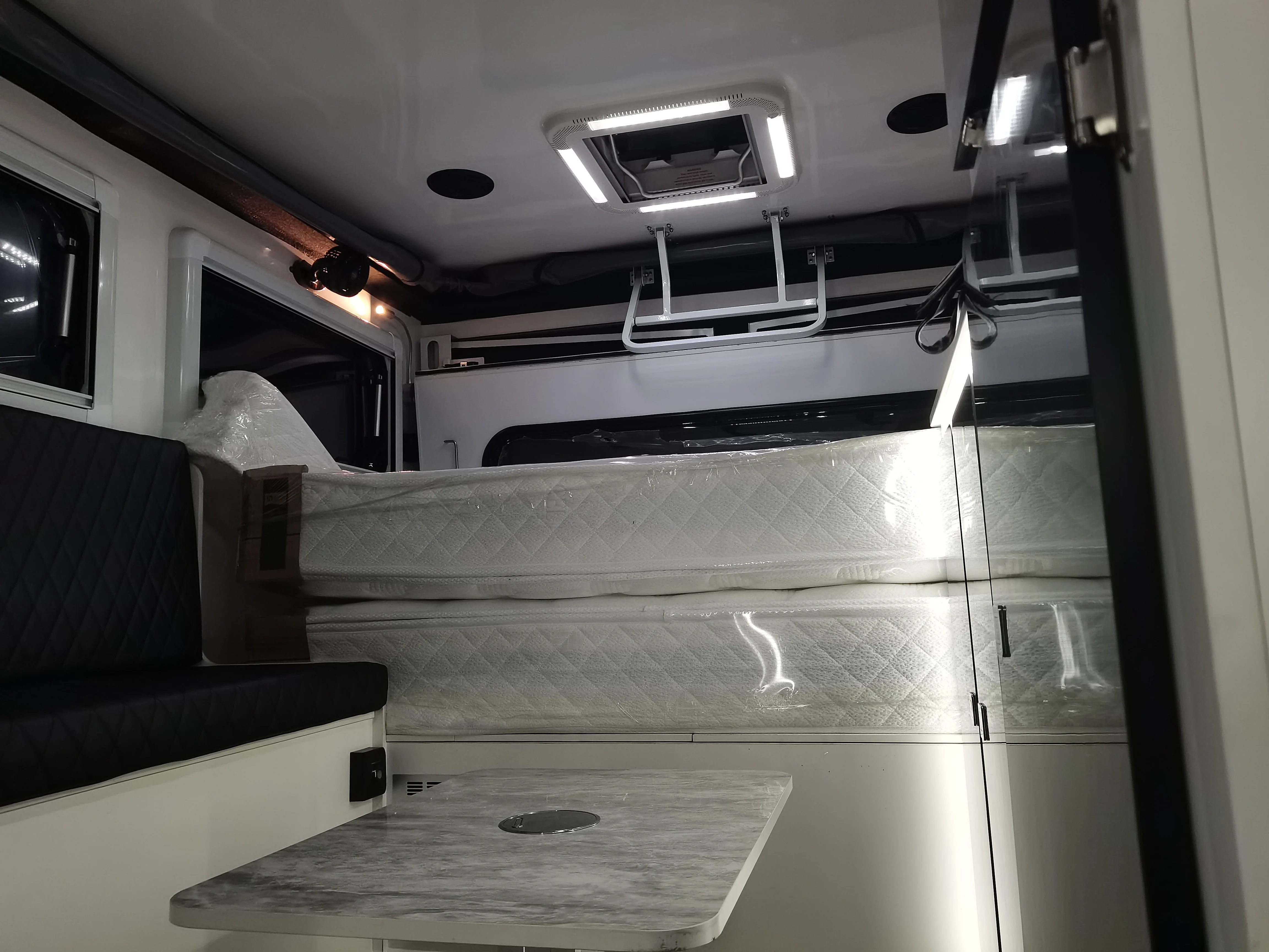 2020 New Australian Standards 4x4 Offroad Rv Aluminum Camper Caravan Pop Top Up Caravan For Sale