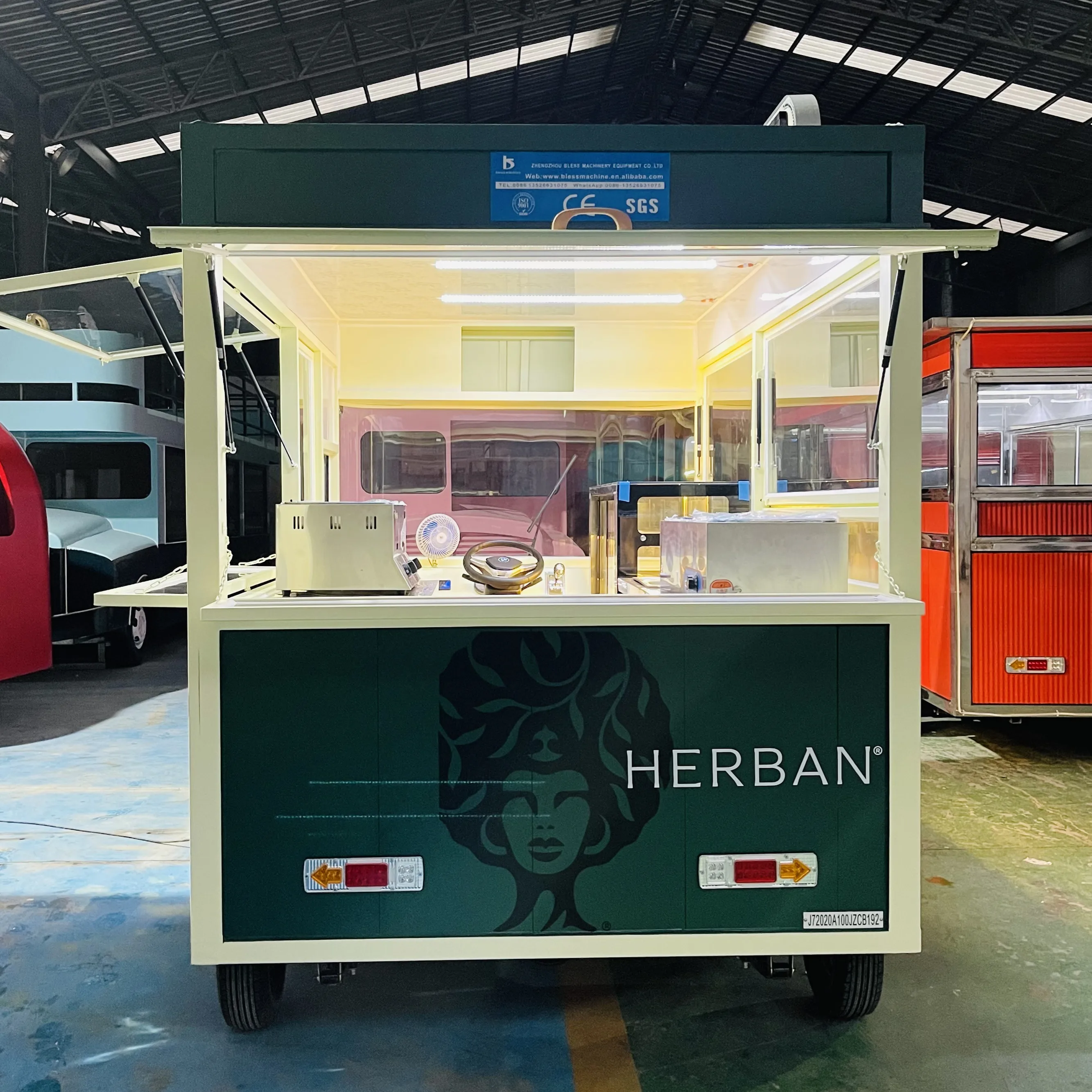 Factory outlet electric mobile Fried Chicken Combo Cola Beverage drink coffee ice cream milk tea food  snack truck boutique cart