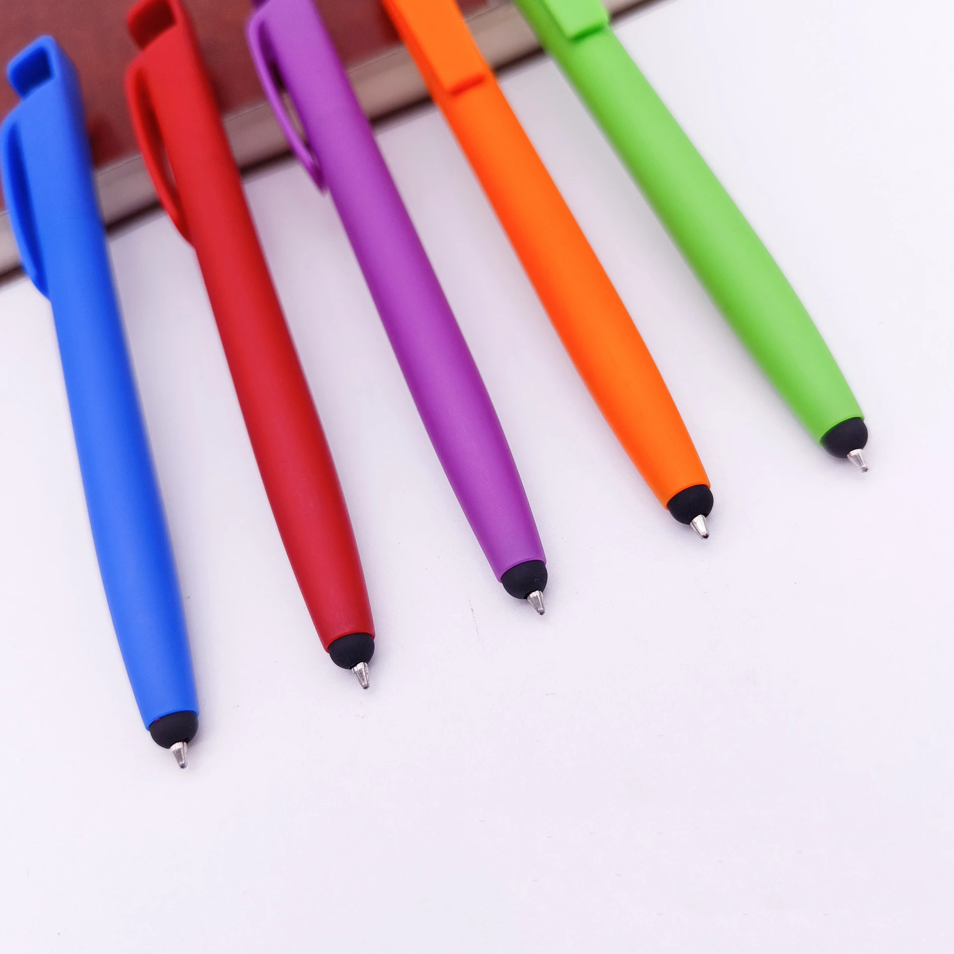 Colorful Capacitive Touch Screen Pen For Ipad And Mobile Phone Multifunction Phone Holder Plastic Pen Promotion